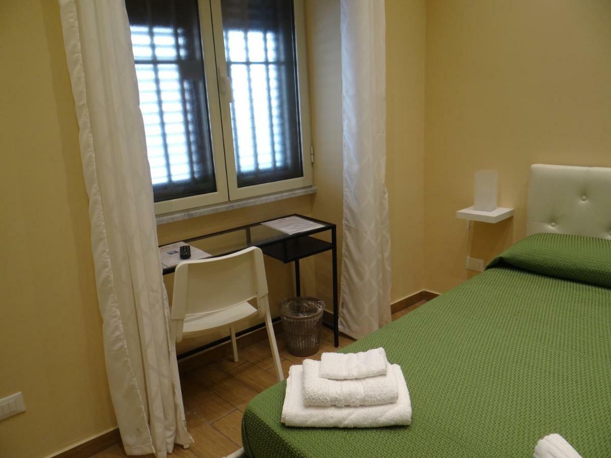 Montecarlo Palace Bed & Breakfast Palermo Exterior photo