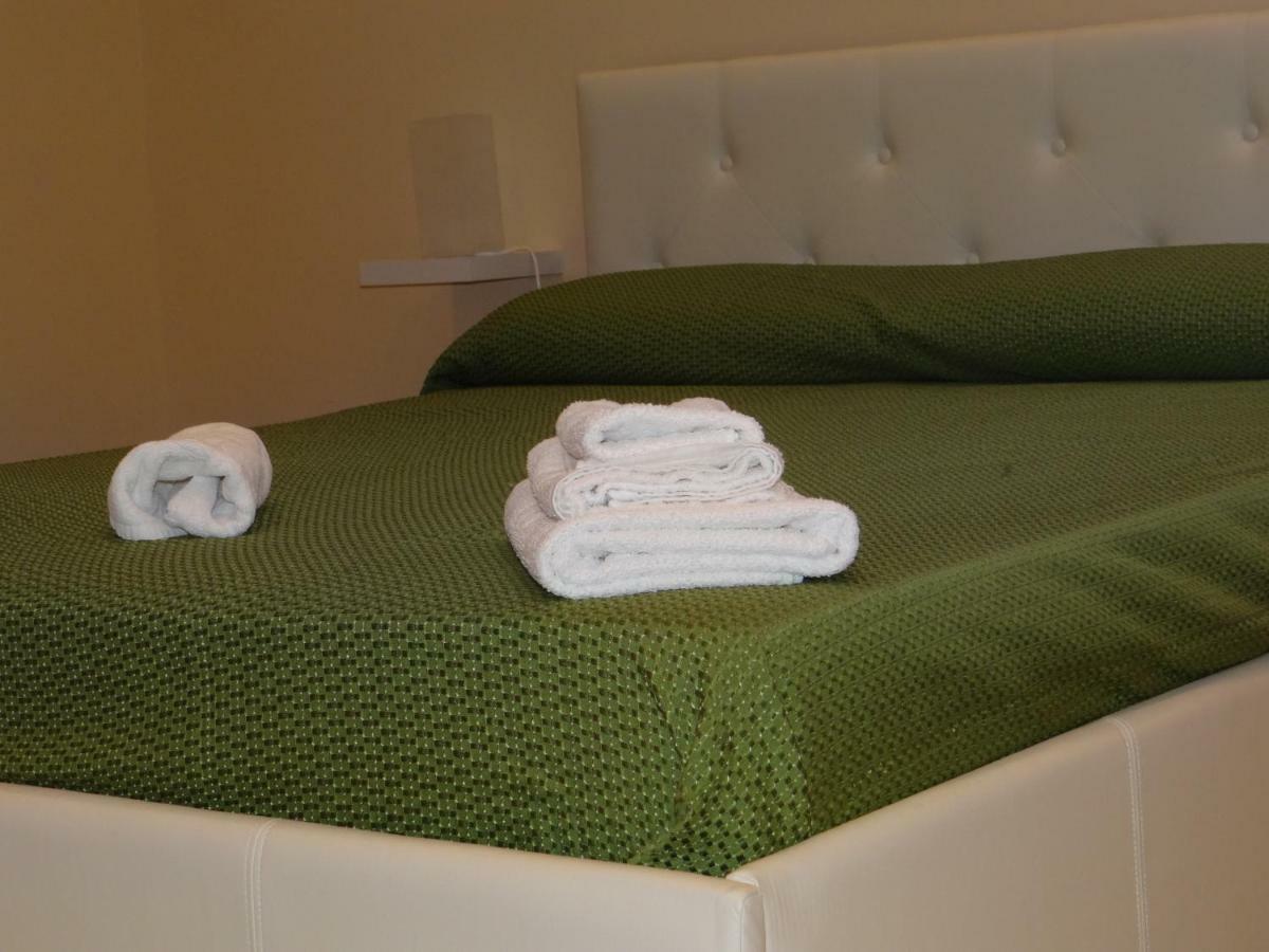 Montecarlo Palace Bed & Breakfast Palermo Exterior photo